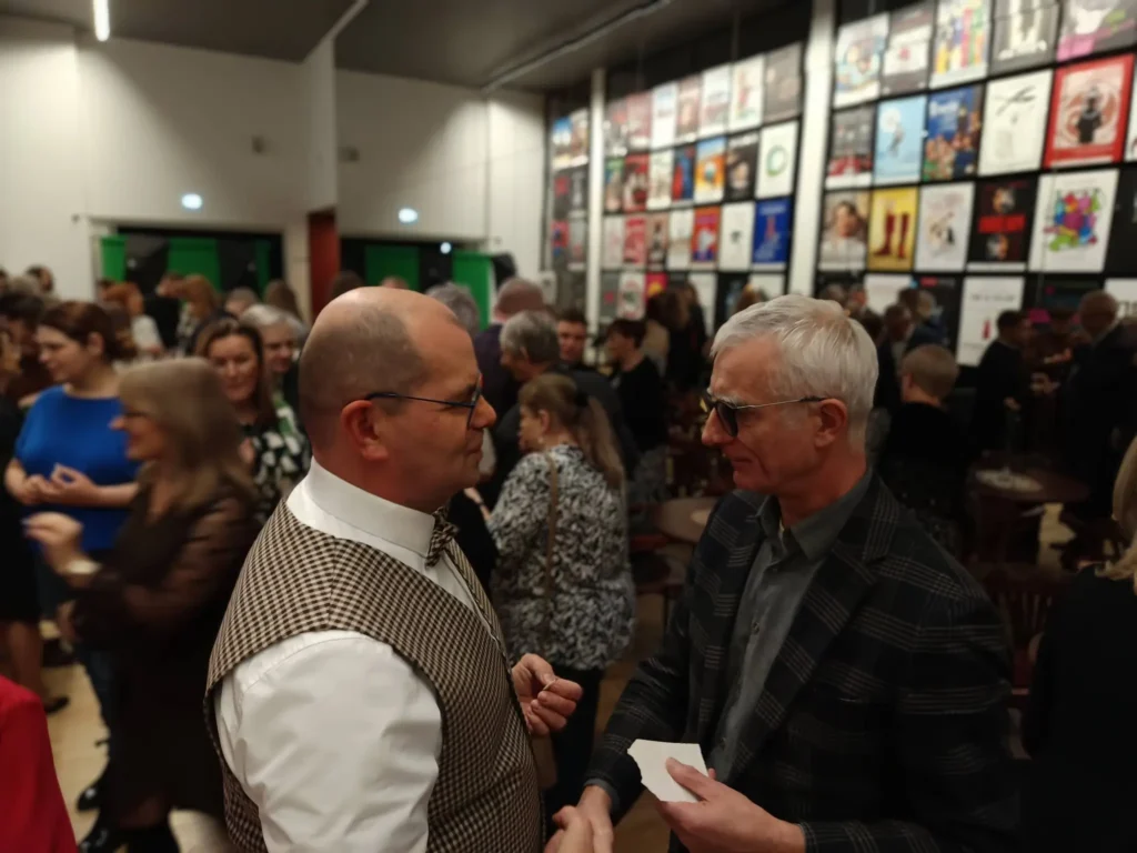 601341674 1289801406514277 552853609155293142 n